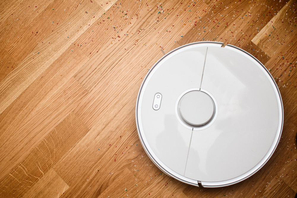 Robot hút bụi giúp abn5 tiết kiệm thời gian và công sức - Ảnh: Pixabay