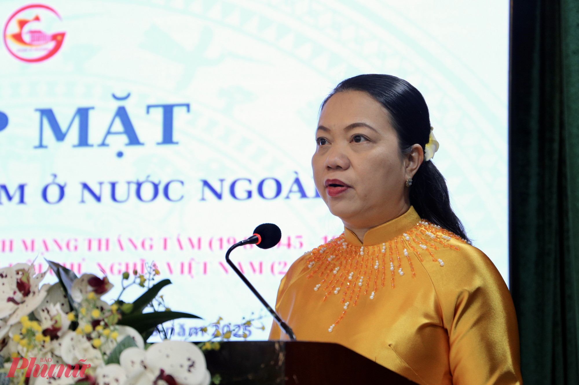 Bà Vũ Thị Huỳnh Mai - phó chánh Văn phòng UBND TPHCM - phát biểu tại buổi lễ - Ảnh: Thanh Tâm