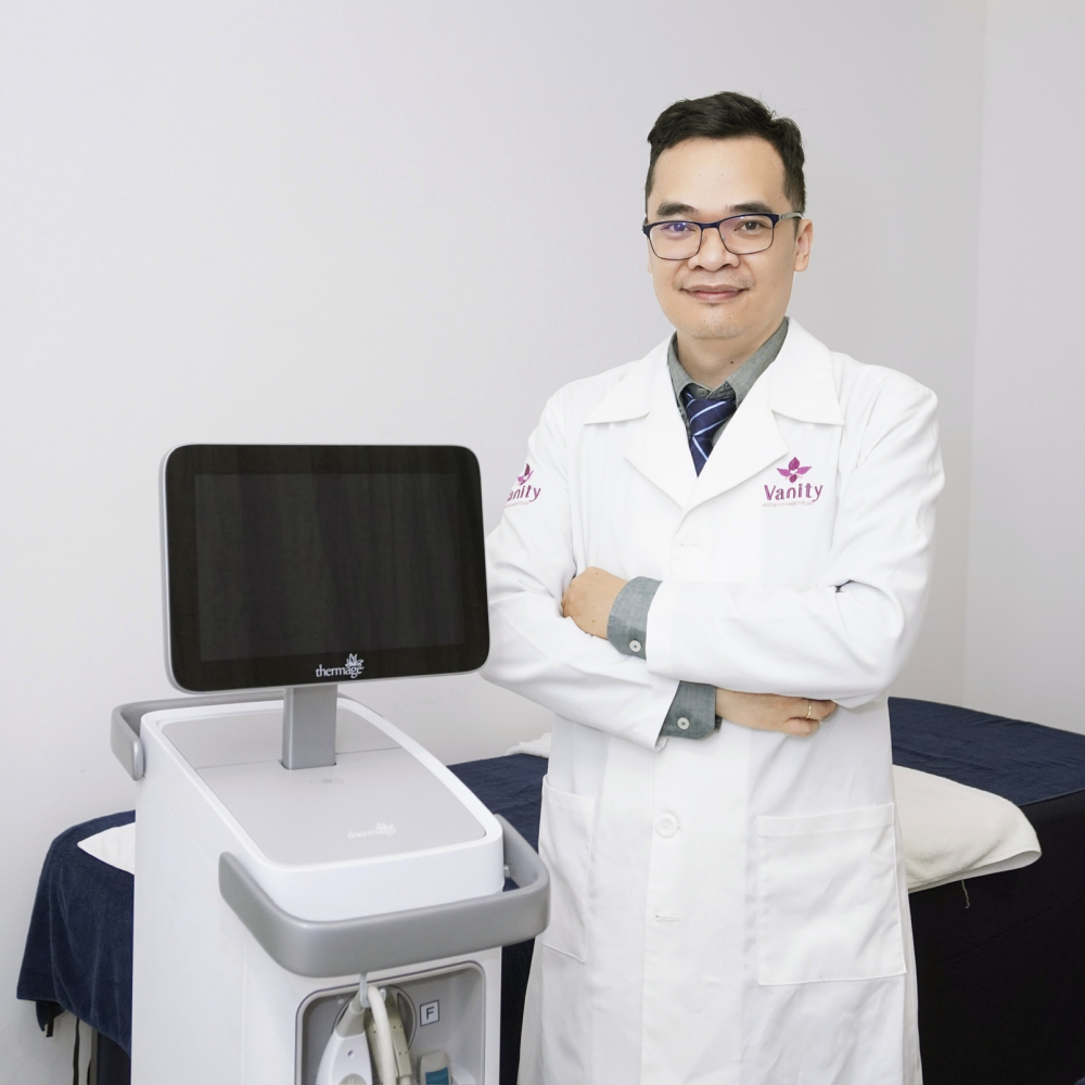 Đàn ông cũng cần làm đẹp để giữ sức hút Thạc sĩ, bác sĩ Huỳnh Ngọc Hưng - Giám đốc y khoa Phòng khám Thẩm mỹ Vanity London - Ảnh do nhân vật cung cấp