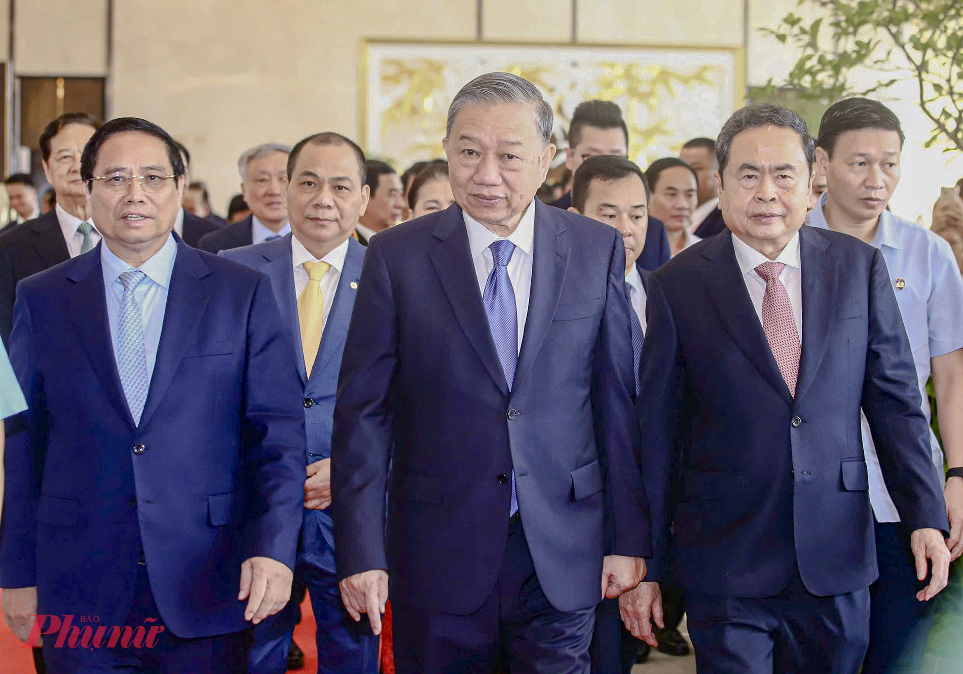 Tổng Bí thư Tô Lâm, Thủ tướng Chính phủ Phạm Minh Chính, Chủ tịch Quốc hội Trần Thanh Mẫn cùng các đại biểu đến dự khai mạc Triển lãm “80 năm Hành trình Độc lập - Tự do - Hạnh phúc” - Ảnh: VGP/Nhật Bắc