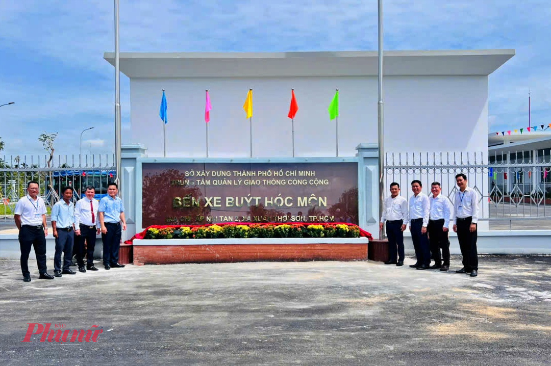 Bến xe buýt Hóc Môn được đưa vào khai thác tạo điểm nhấn mới cho giao thông công cộng TPHCM. Ảnh: Nguyễn Văn