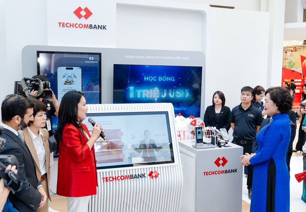 Gian trưng bày của Techcombank tại “Triển lãm thành tựu đất nước” - Ảnh: Techcombank