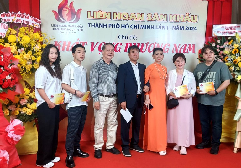 Đạo diễn Lee Jung Nam