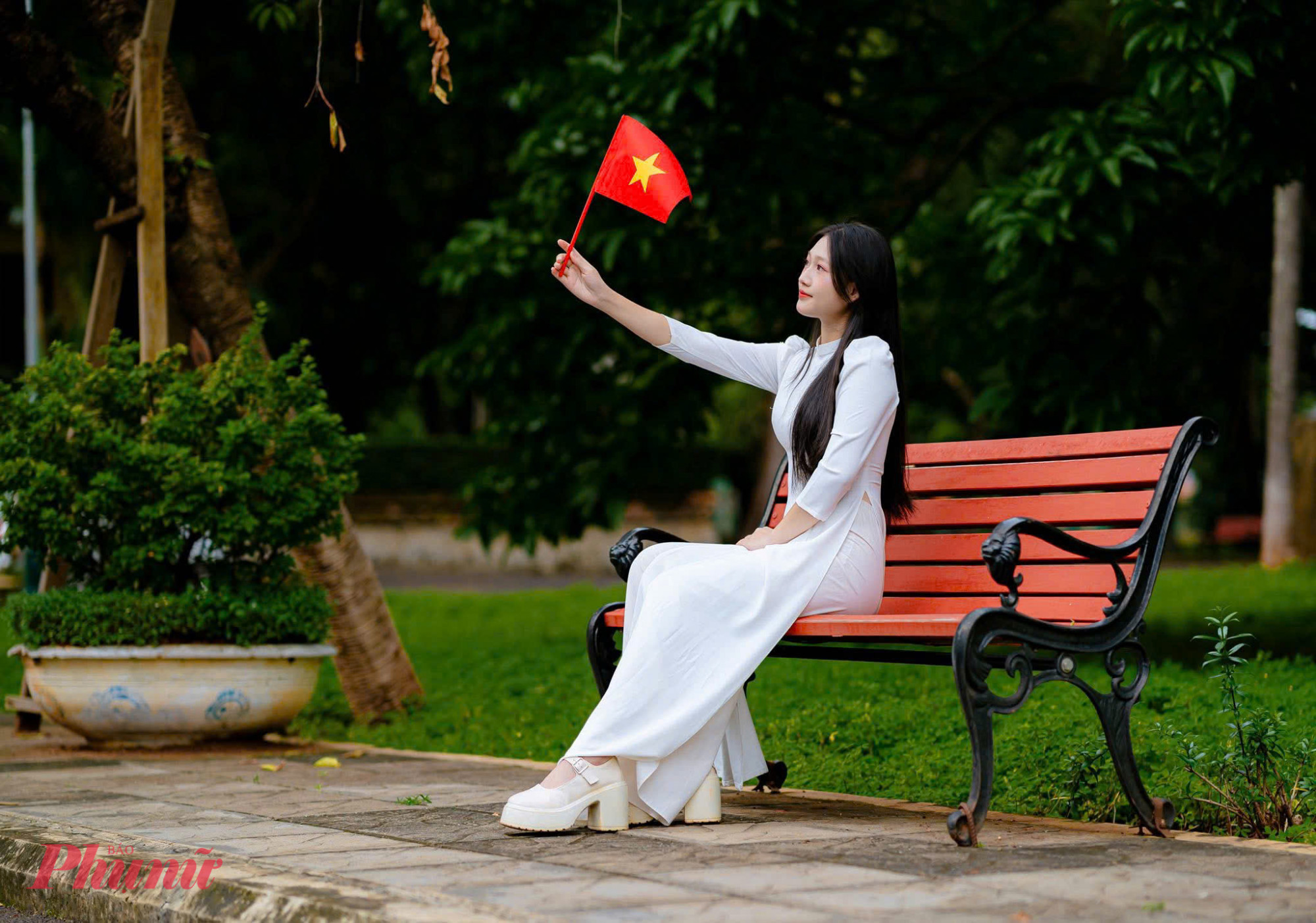 Đây cũng là dịp để thế hệ trẻ thêm tự hào và trân trọng hơn những thành quả mà cha ông đã hy sinh giành được