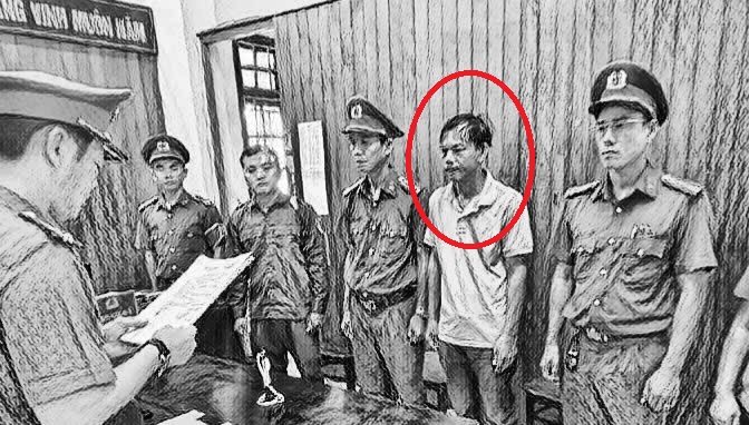 Công an đọc lệnh khởi tố bị can_Ảnh: Công an Đà Nẵng.