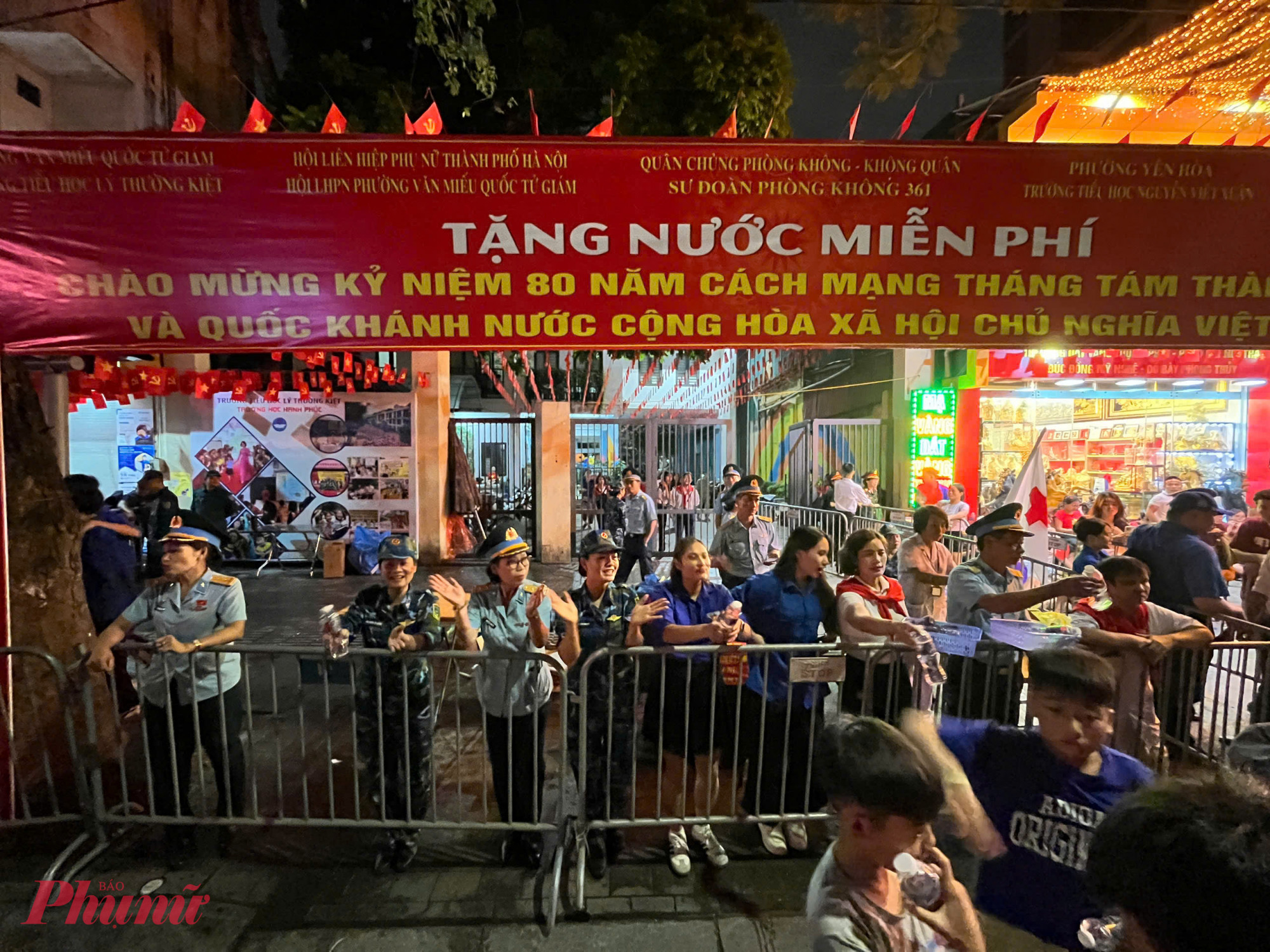 Những điểm