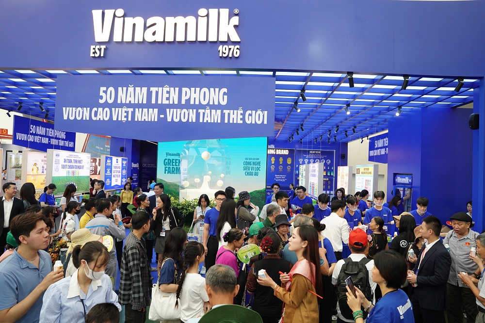 Theo ghi nhận, lượng người ghé thăm không gian trưng bày và trải nghiệm của Vinamilk luôn ở mức cao trong thời gian diễn ra triển lãm. Đây không chỉ là minh chứng cho sự gắn bó của người tiêu dùng với thương hiệu, mà còn cho thấy cách Vinamilk làm mới mình để tiếp cận công chúng một cách hiệu quả, hiện đại và gần gũi hơn - Ảnh: Tịnh Không