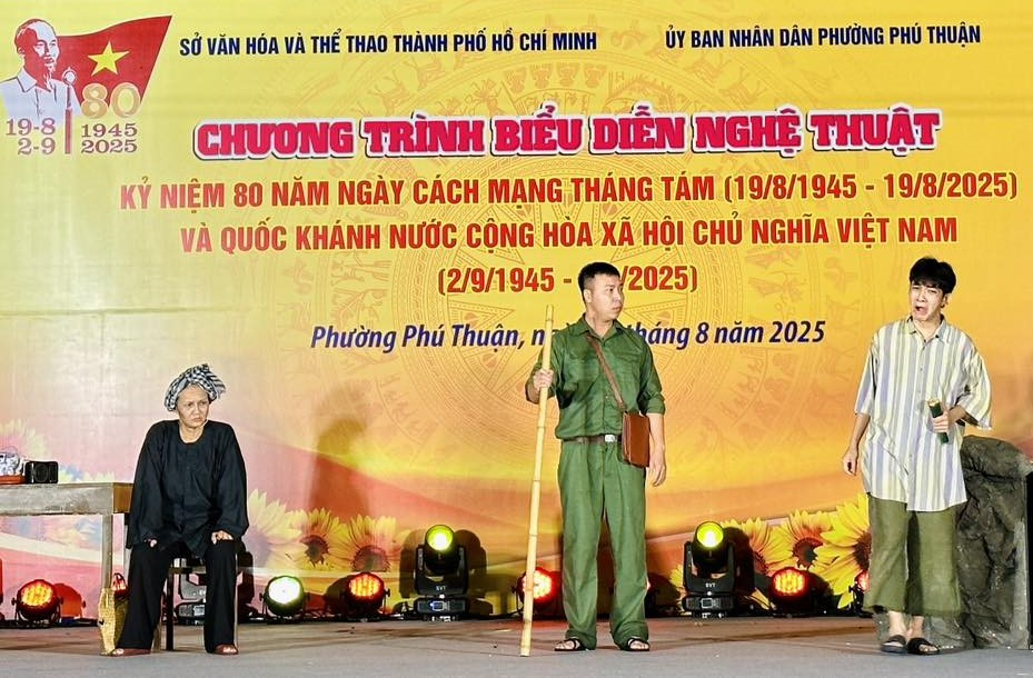 Kịch ngắn Đâu có giặc là ta cứ đi
