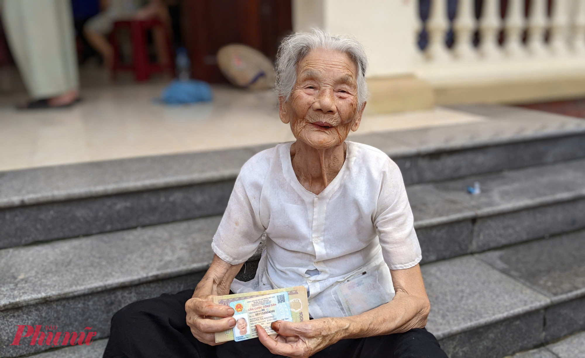 Cụ bà