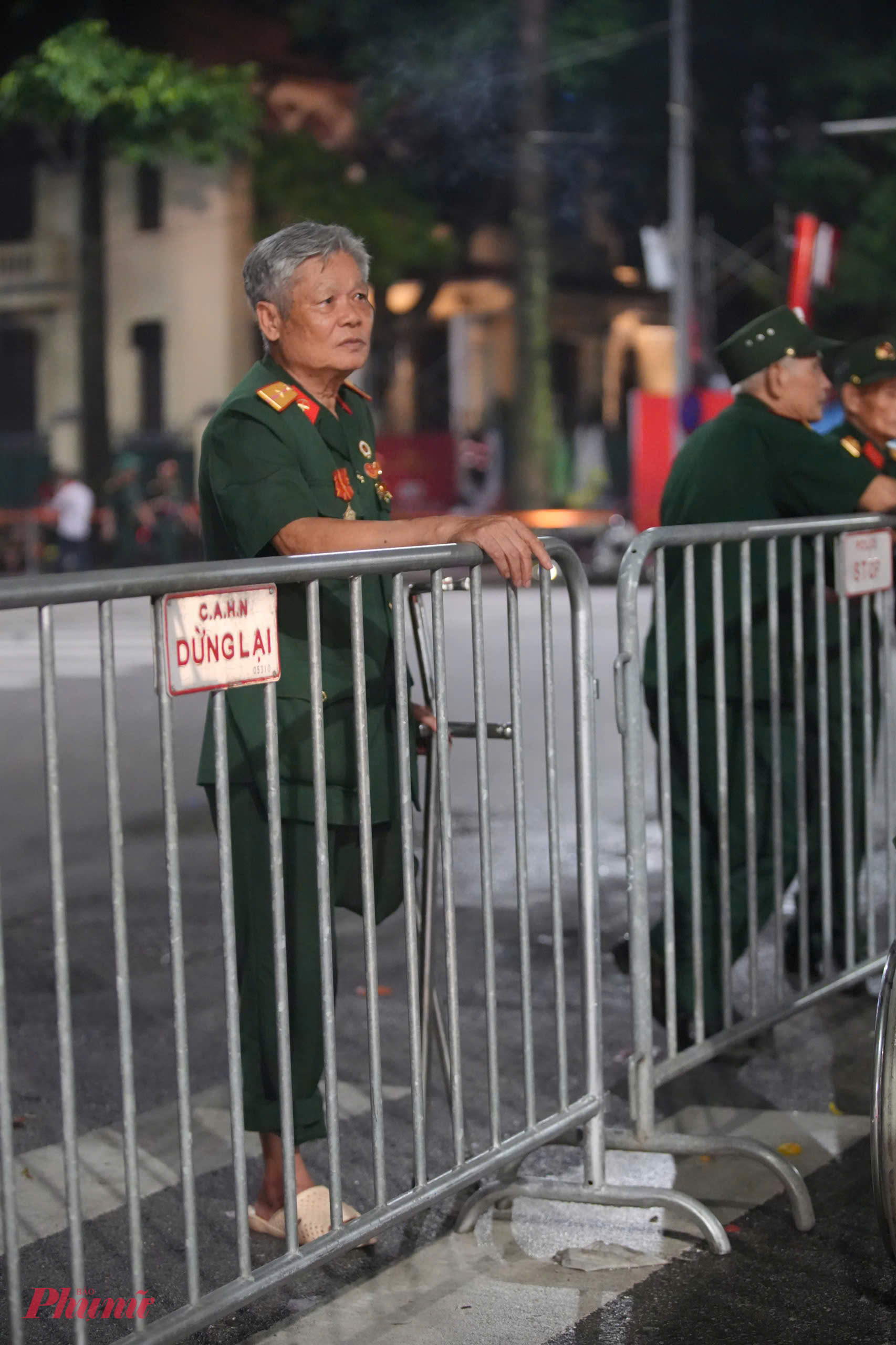 Hình ảnh người thương binh