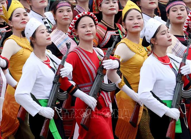 Khối nữ Dân quân các dân tộc Việt Nam - Ảnh: TTXVN