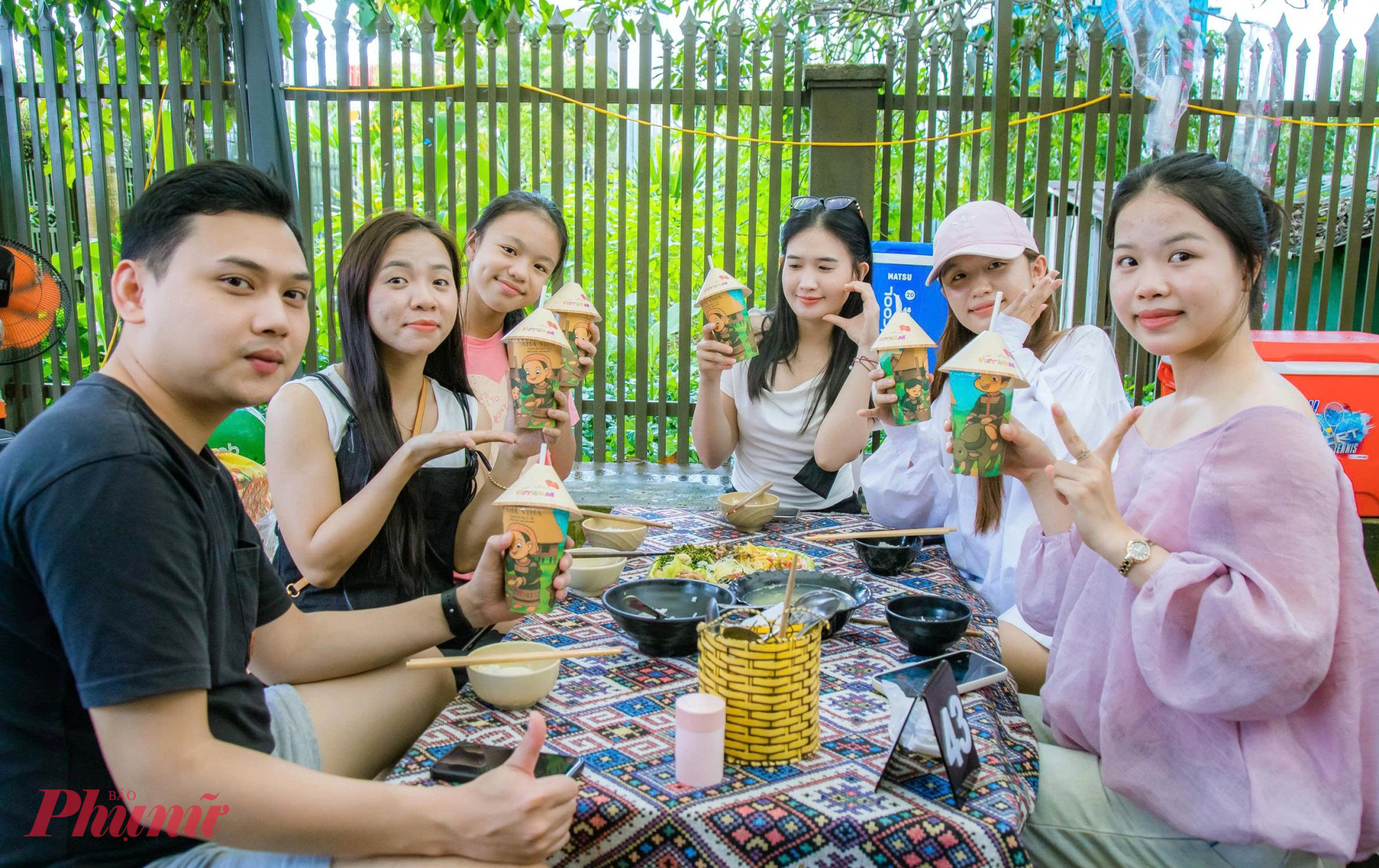 Còn với cảm nhận của anh Trần Văn Dương (đến từ TP Hồ Chí Minh), các món ăn được chế biến rất lạ miệng, đa số có vị cay, tạo ấn tượng khó phai. “Nếu có dịp trở lại Buôn Ma Thuột, nhất định tôi sẽ ghé buôn Akô Dhông để tiếp tục thưởng thức ẩm thực truyền thống của người dân nơi đây.