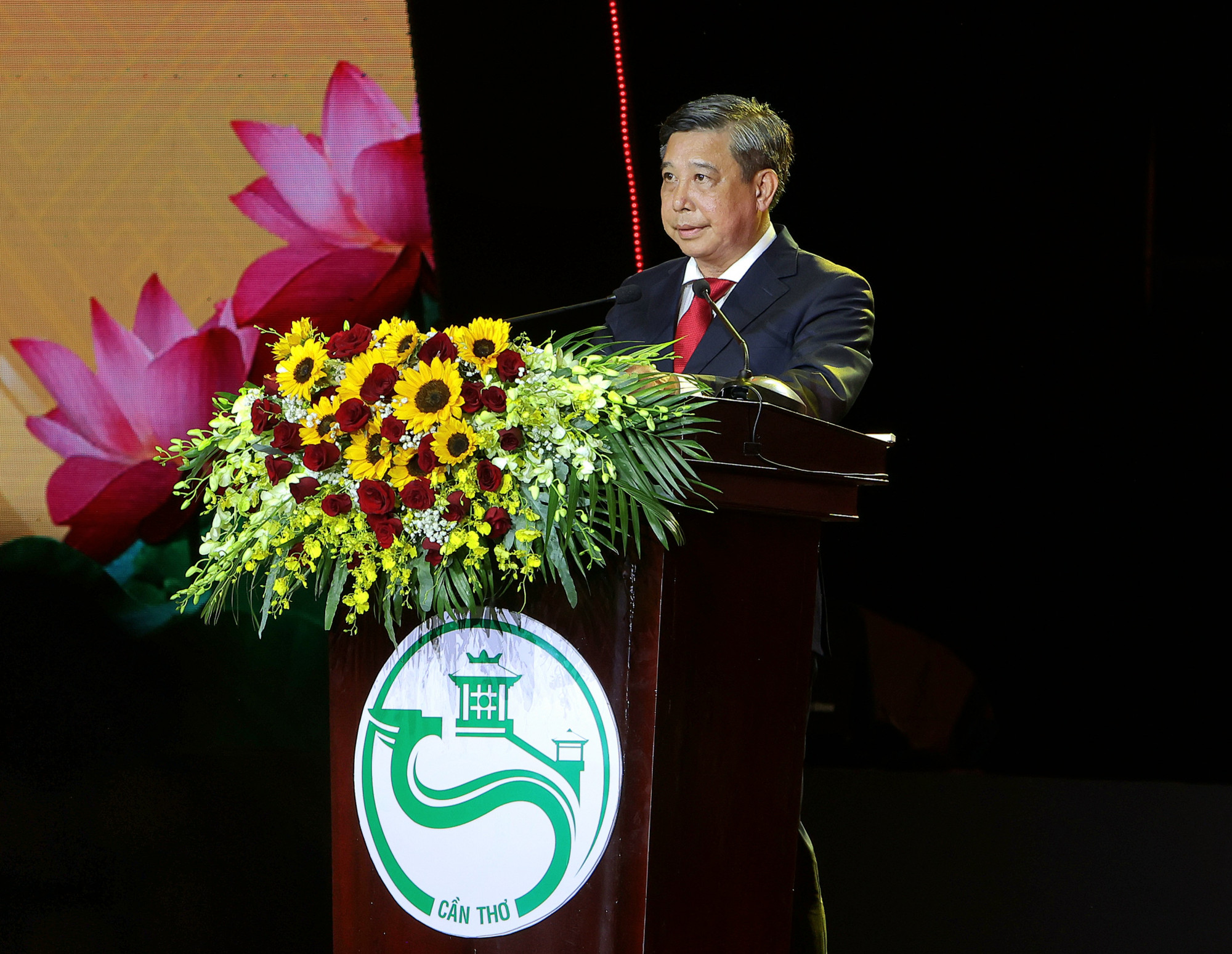 ông Đồng Văn Thanh - Phó Bí thư thường trực Thành ủy, Chủ tịch HĐND TP Cần Thơ, 