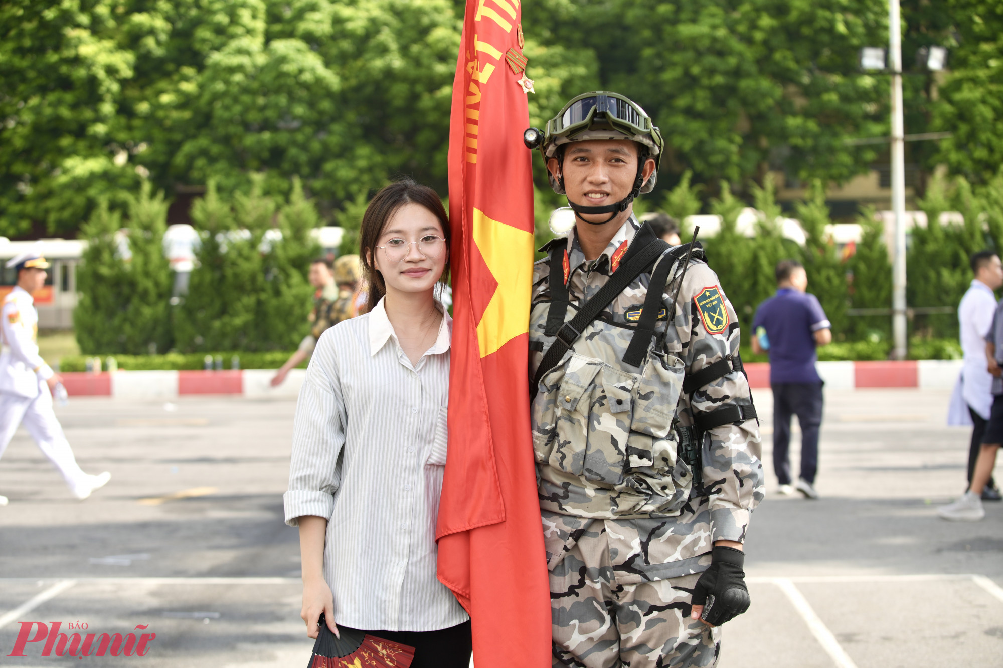 Truyện tình cảm của 2 bạn Nguyễn Anh Khoa và bạn Tạ Thu Phương chớm nở khi bạn Khoa đang tập luyện tại Làng Văn Hoá và khi 2 bạn gặp nhau ở đó