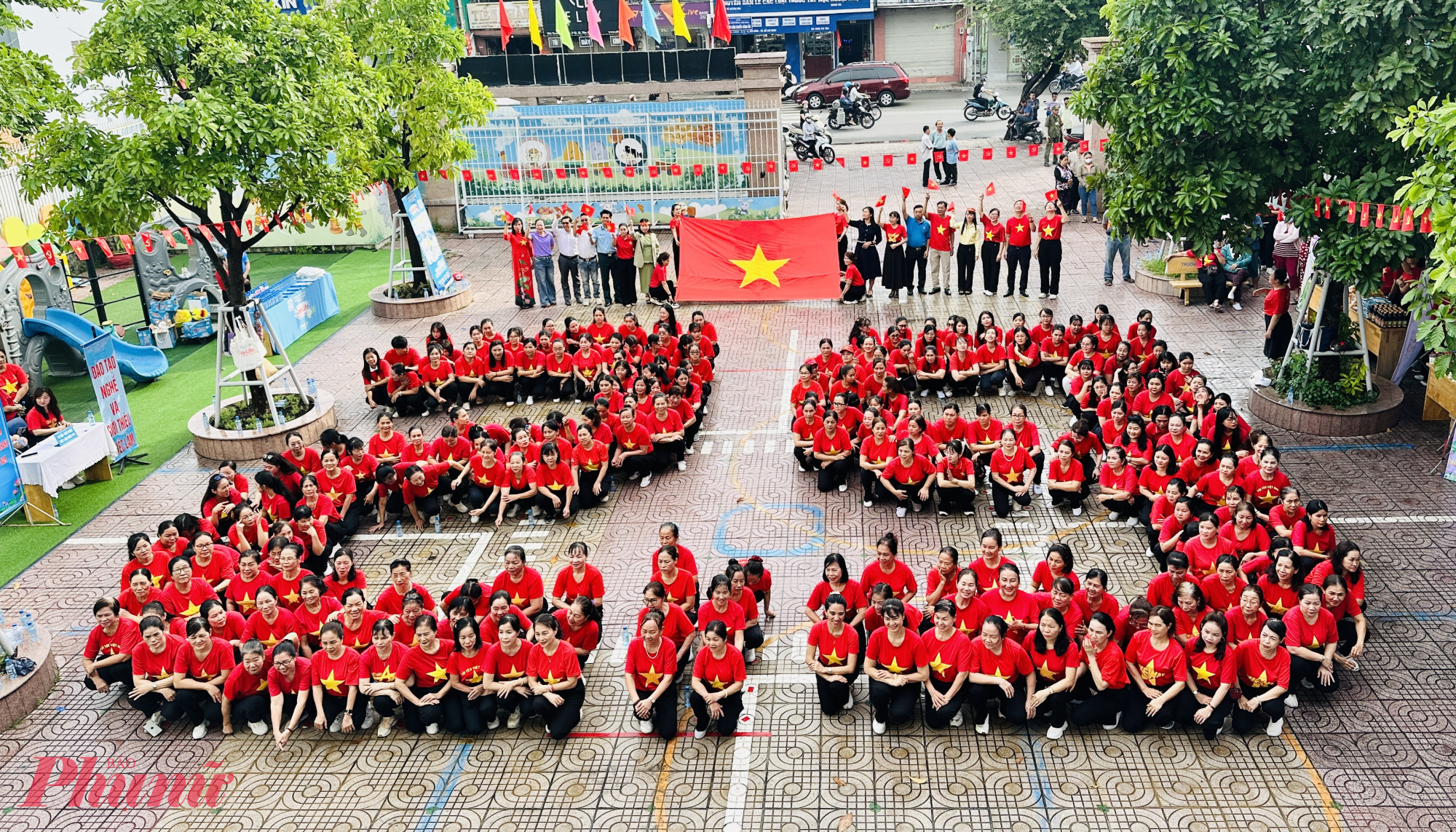 Hội LHPN các xã, phường, thị trấn tổ chức đồng diễn dân vũ chào mừng Quốc khánh 
