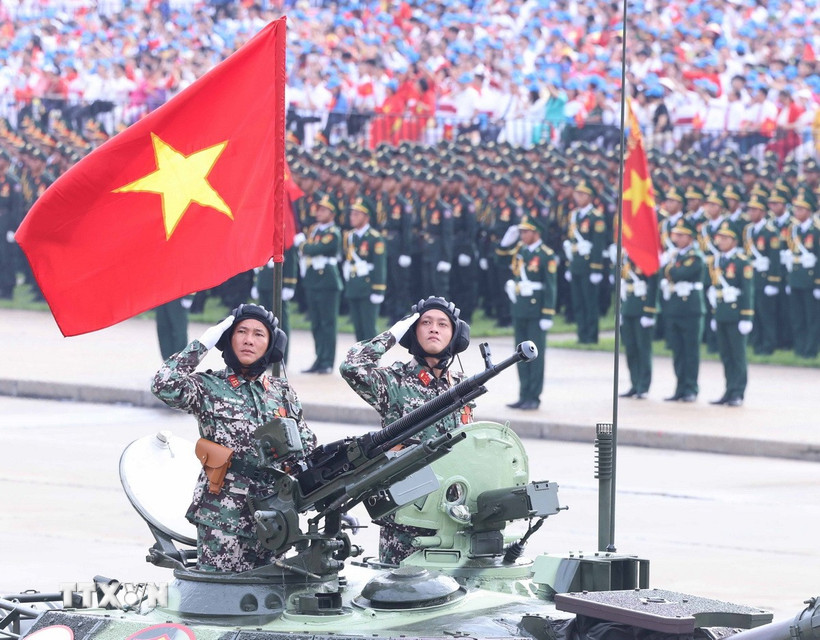 Chiến sỹ Khối xe Tăng thiết giáp trong Lễ diễu binh, diễu hành kỷ niệm 80 năm Cách mạng tháng Tám và Quốc khánh 2/9, tại Quảng trường Ba Đình sáng 2/9/2025 - Ảnh: TTXVN)