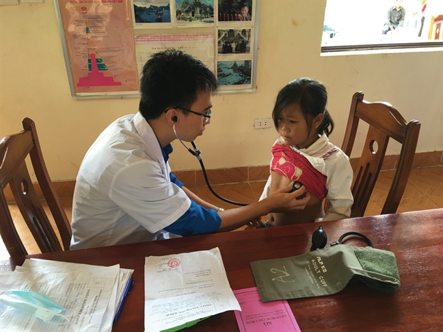 Bộ Y tế đề nghị luân phiên, luân chuyển cán bộ y tế từ Sở Y tế, các bệnh viện trực thuộc về tuyến xã 