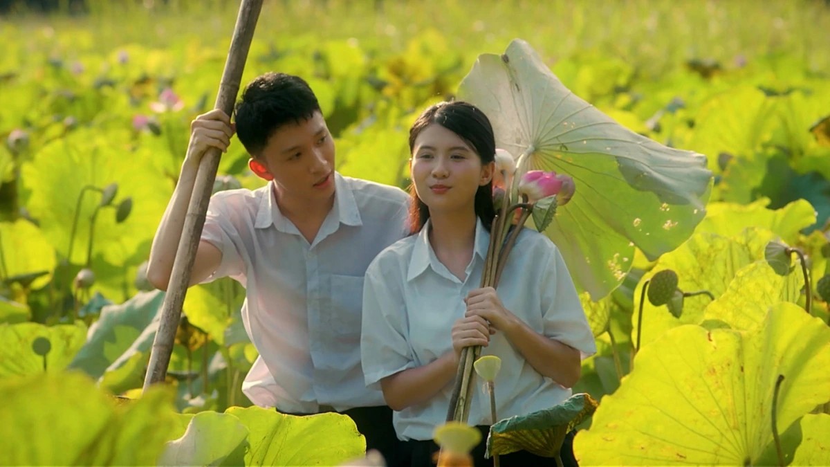 Phim còn có tuyến tình cảm của nhân vật phụ Viễn và Ngân (Ảnh: VTV)