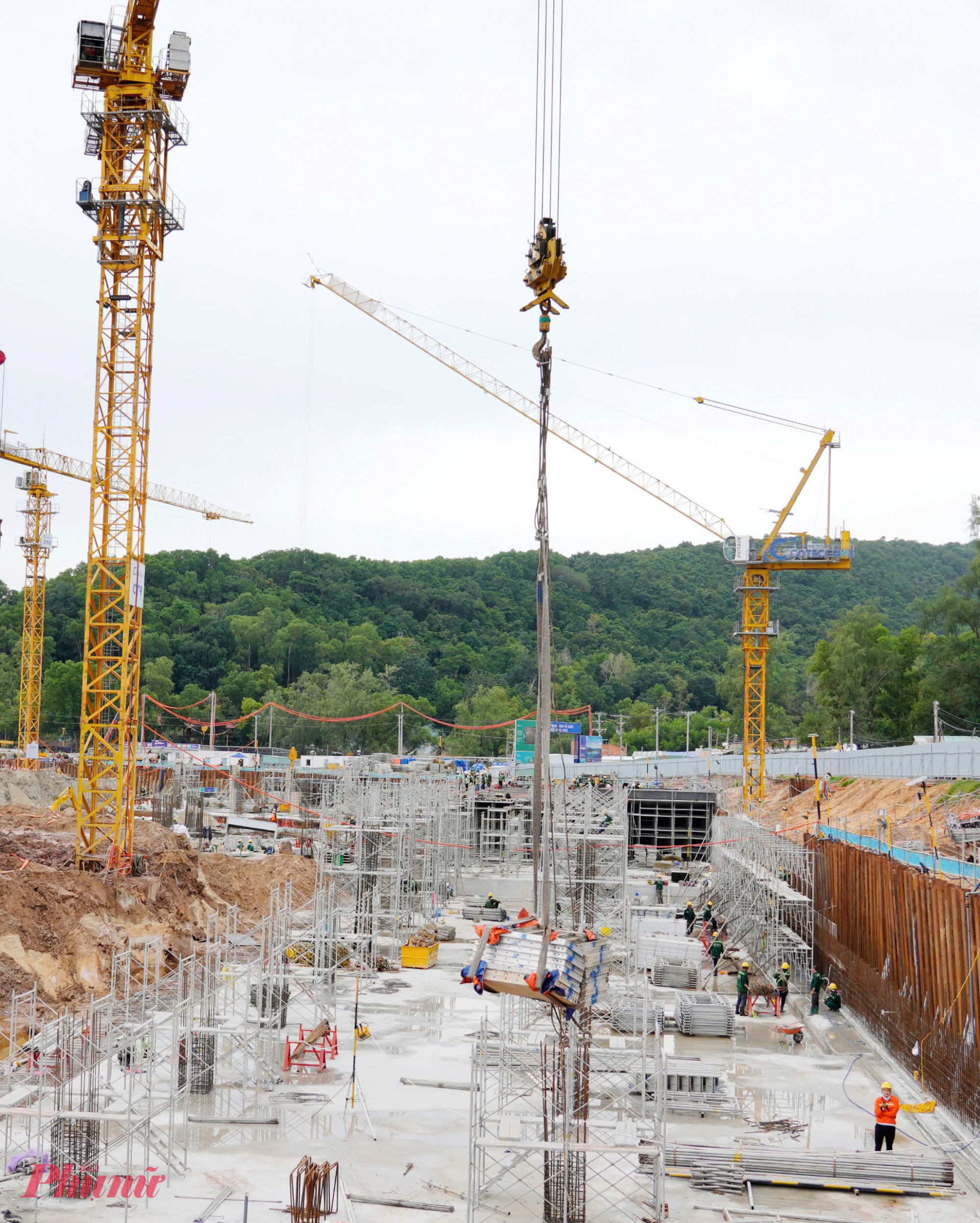 Chậm tiến độ dự án APEC 2027, người đứng đầu các sở ngành phải chịu trách nhiệm - Ảnh Phú Hữu