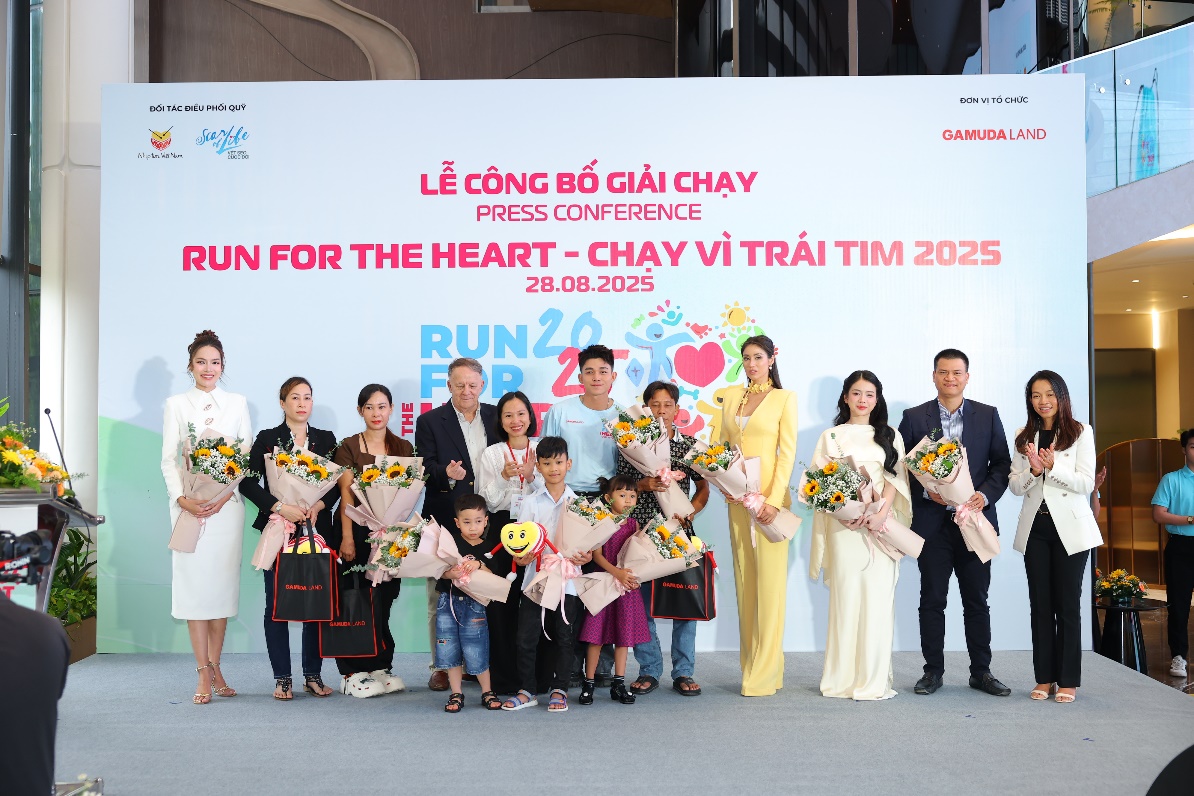 Sau 10 năm tổ chức, chương trình “Chạy vì trái tim”đã quyên góp được 46 tỉ đồng, viết tiếp tương lai cho 1.716 em nhỏ trên khắp cả nước - Ảnh: Gamuda Land