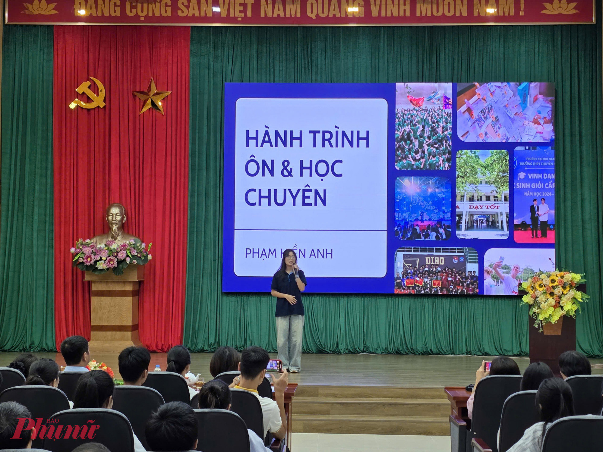 Trước đó, từ giữa tháng 8, trường đã tổ chức tổ chức buổi nhiều buổi tọa đàm với học sinh và phụ huynh khối lớp 9, qua đó đã mang đến cho các em học sinh những kinh nghiệm quý báu về cách học, cách rèn luyện kỹ năng, cũng như bí quyết để vượt qua áp lực, theo đuổi đam mê và tự tin khẳng định bản thân, sẵn sàng cho 1 năm học nỗ lực để vượt vũ môn. Ảnh: nhà trường cung cấp.