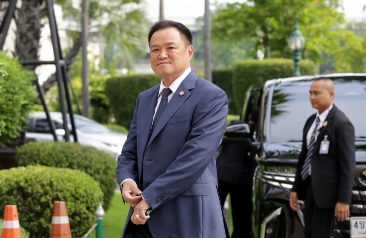 Ông Anutin Charnvirakul  thủ tướng thứ 32, không lâu sau khi Thủ tướng Paetongtarn Shinawatra bị phế truất với cáo buộc vi phạm đạo đức công vụ.