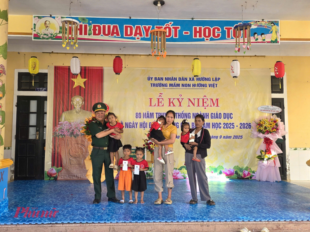 Hiện đơn vị này đang nhận nuôi và hỗ trợ 9 cháu, trong đó có 4 cháu thuộc Dự án “Cán bộ, chiến sĩ quân đội nâng bước em đến trường” và 5 cháu thuộc Chương trình “Con nuôi đồn biên phòng - Nâng bước em đến trường