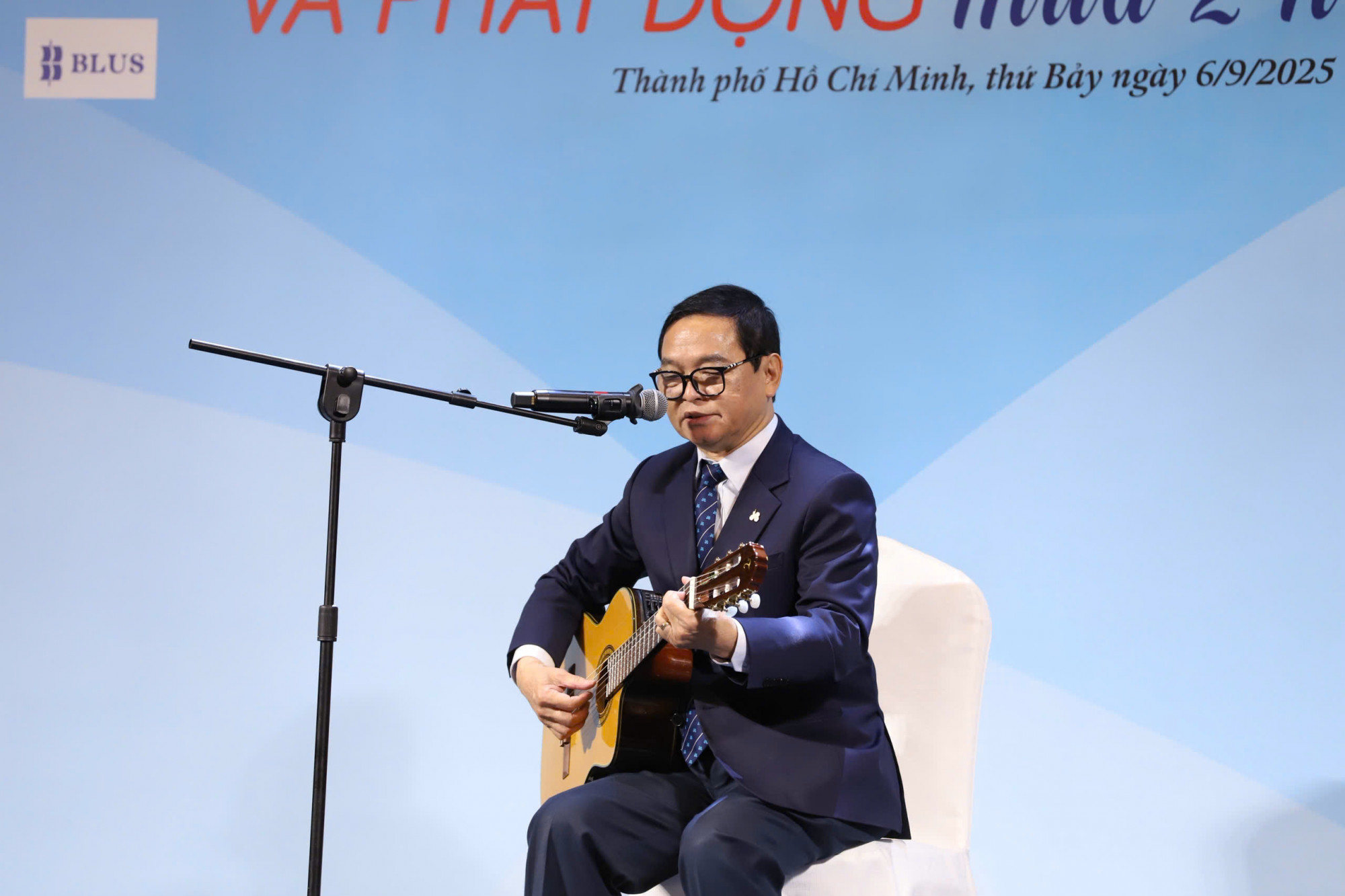 Doanh nhân 