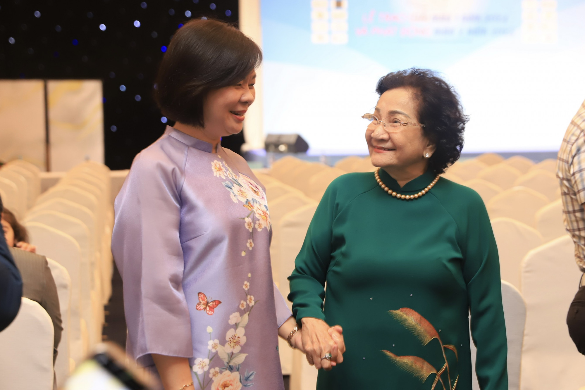 Bà Lý Việt Trung - Tổng Biên tập Báo Phụ nữ TPHCM trò chuyện thân tình cùng Doanh nhân Phạm Thị Huân - Chủ tịch Hội đồng quản trị Công ty cổ phần Ba Huân
