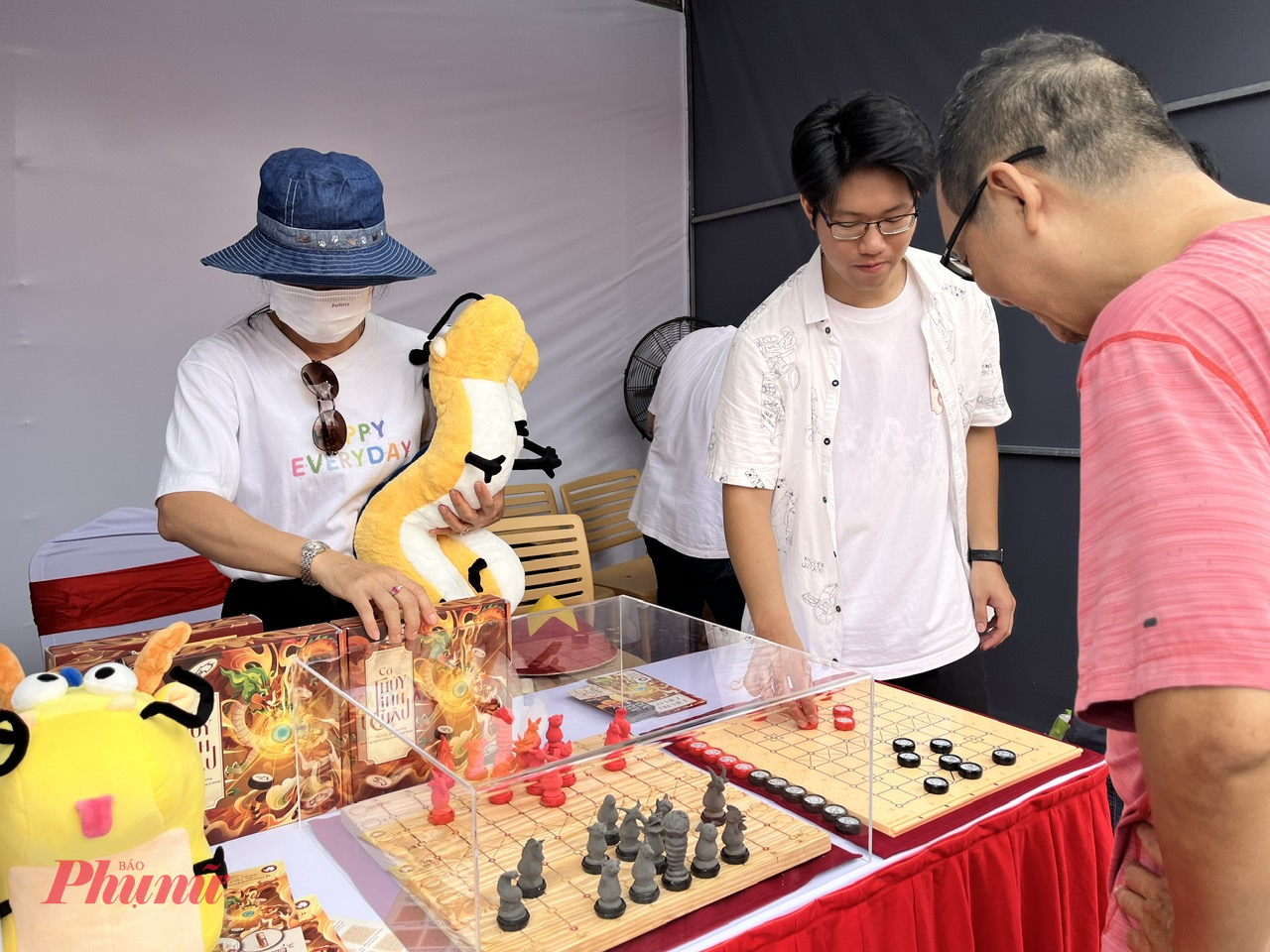 Người dân chơi cờ tướng 