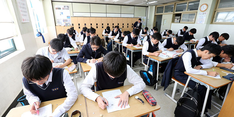 Tình trạng bạo lực học đường tại Hàn Quốc còn ám ảnh hơn cả trên phim. - Ảnh: KB