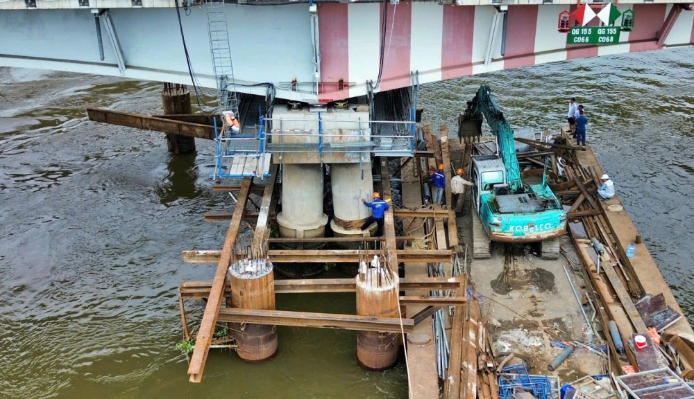 Hiện các trụ cầu, mố cầu đã được xây dựng. Ảnh Nguyễn Văn