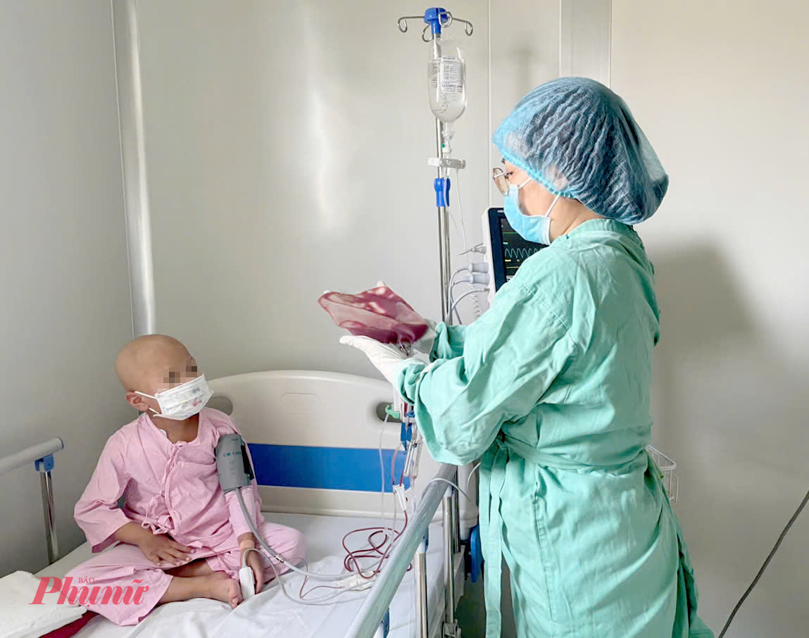 Cháu bé Vũ Quỳnh C. (6 tuổi đến từ Bắc Ninh), được chẩn đoán Beta- Thalassemia từ lúc 6 tháng tuổi 
