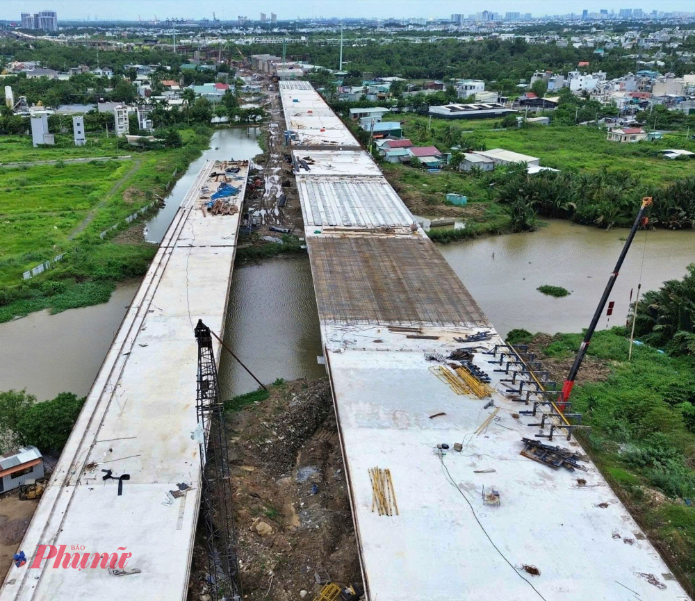 Đoạn cầu cạn của Vành đai 3 TPHCM sẽ thông xe vào cuối năm nay.