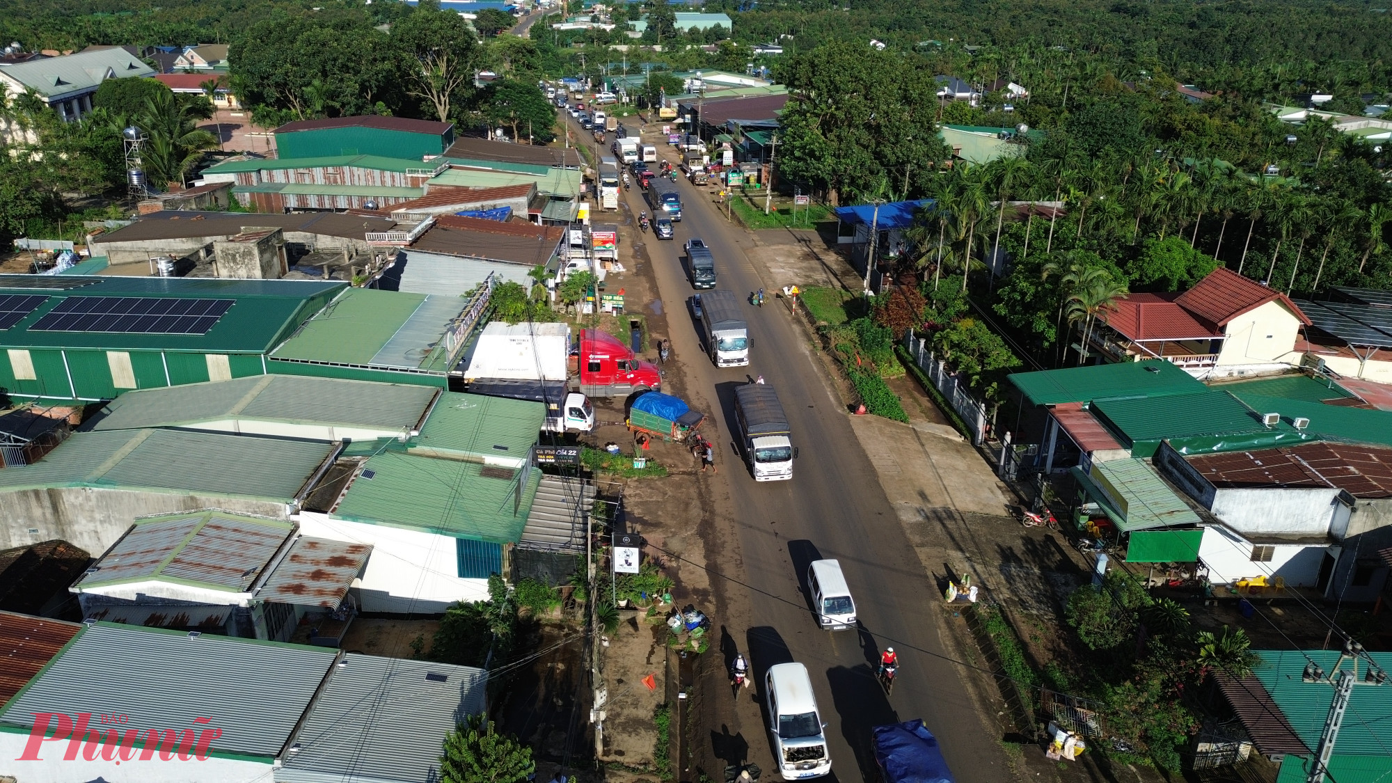 Một số đoạn đã được mở rộng, nâng cấp nhưng vẫn không đáp ứng nổi áp lực giao thông ngày càng lớn.