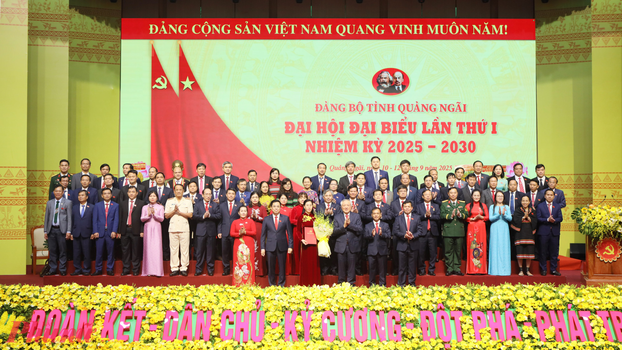 Ban Chấp hành Đảng bộ tỉnh Quảng Ngãi nhiệm kỳ 2025-2030 ra mắt