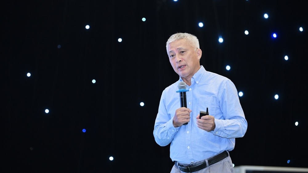 TS. Hoàng Dương Tùng - Chủ tịch Mạng lưới Không khí sạch Việt Nam - chia sẻ tại tọa đàm - Ảnh: Vingroup