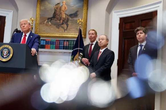 Ông Ellison có mối quan hệ tốt đẹp với Tổng thống Donald Trump. hường xuyên quyên góp hàng triệu đô la cho các nhóm Cộng hòa và bảo thủ.