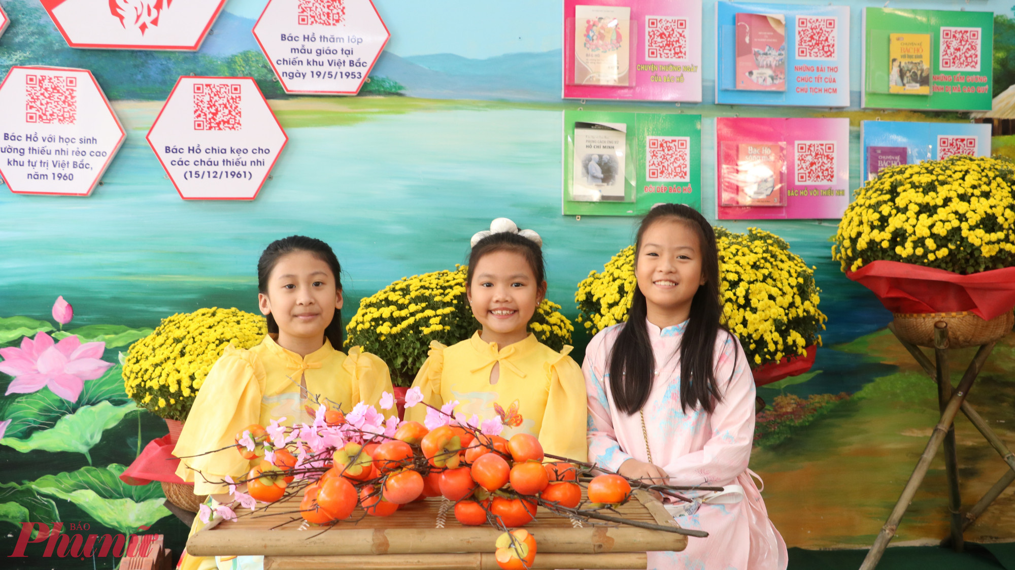 Học sinh Trường tiểu học Hiệp Tân (quận Tân Phú) tham gia hoạt động tiếng Anh - Ảnh: Trang Thư