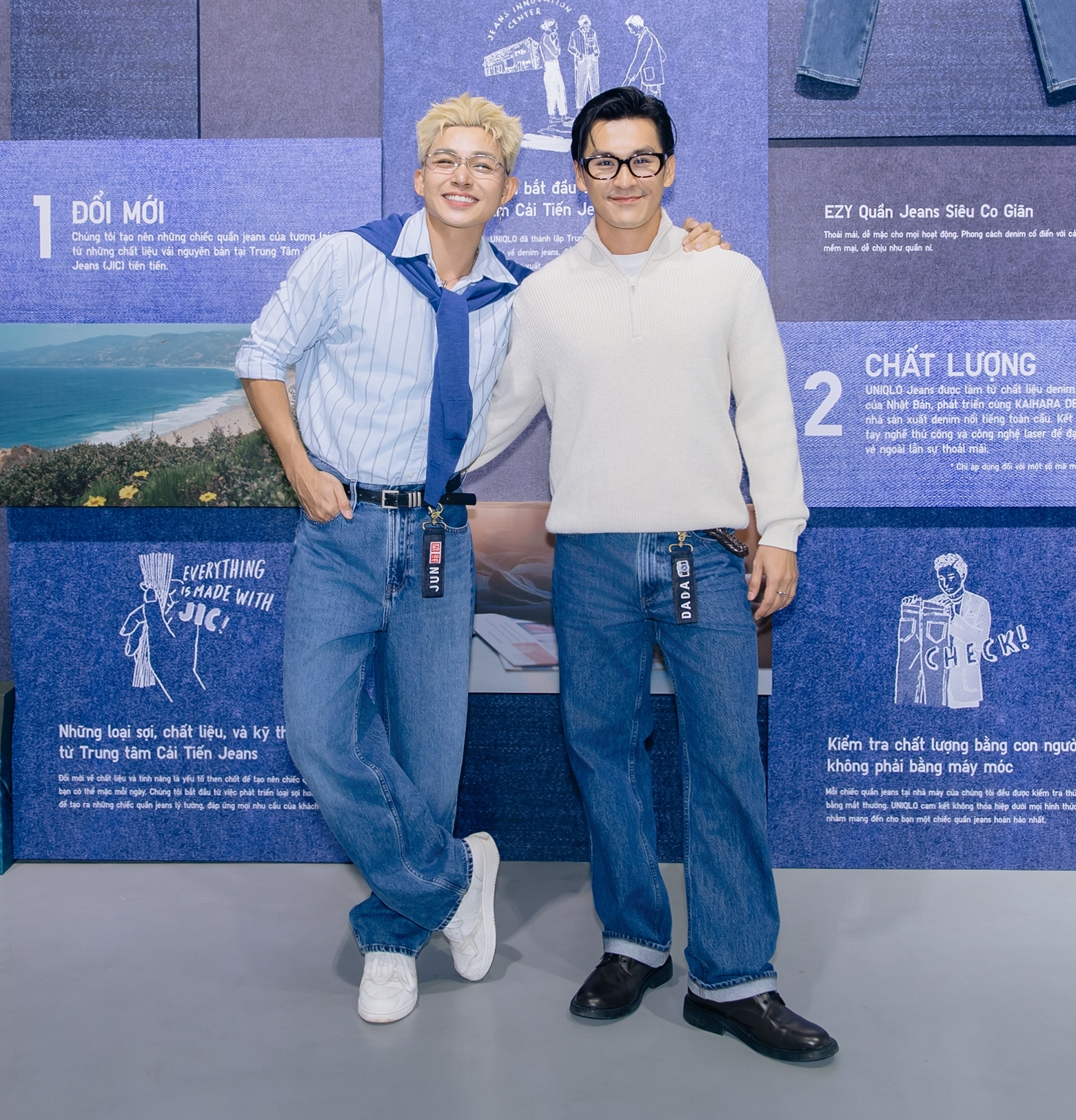chỉ cần một chiếc quần jeans, bạn hoàn toàn có thể biến hóa linh hoạt: phóng khoáng như Jun Phạm hoặc tối giản, nam tính như Thiên Minh – hai gợi ý tuyệt vời cho những ngày gió thu đang về.