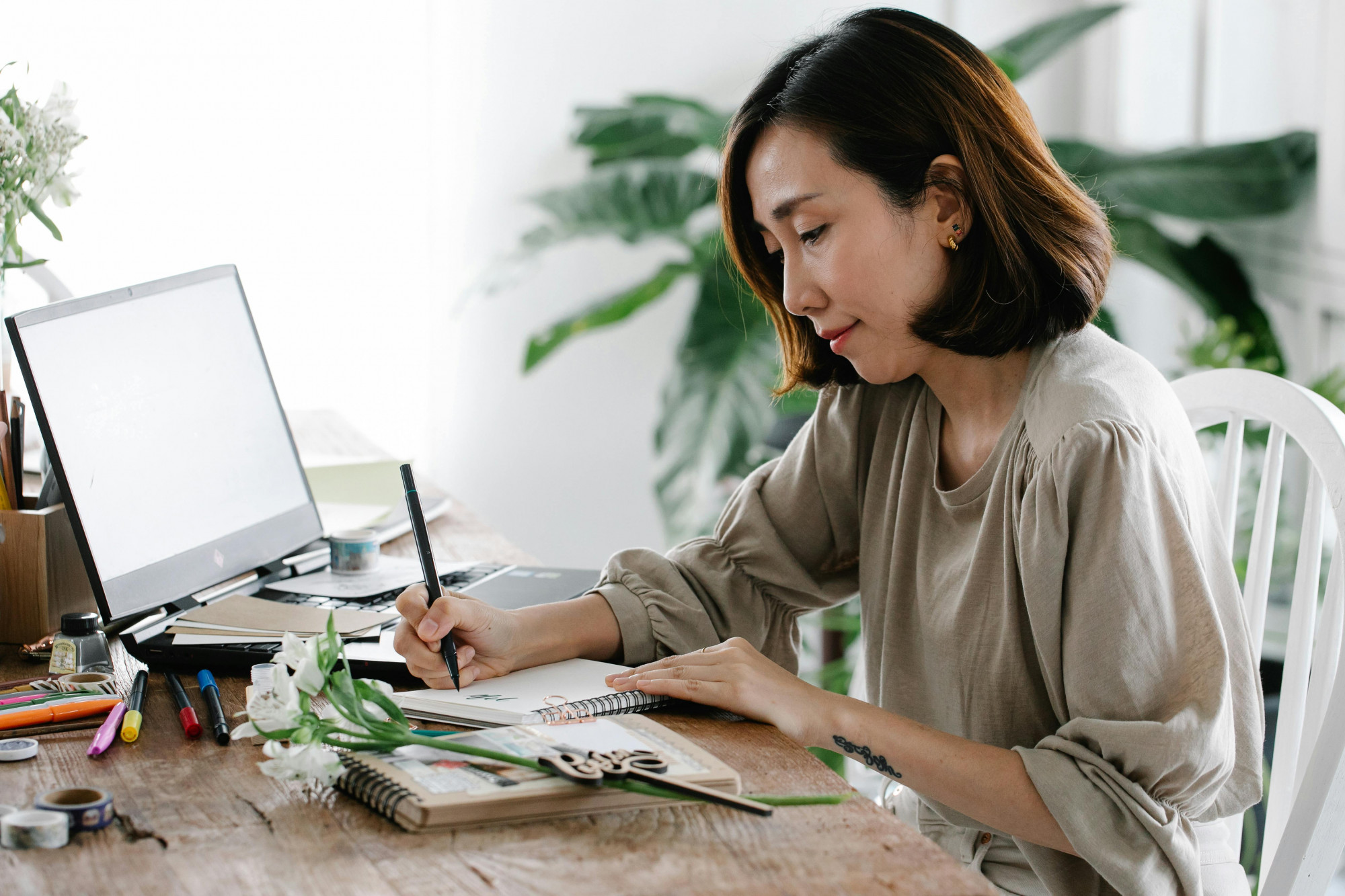 Tôi đoán rằng vợ cũ vẫn ổn, thậm chí cô ấy dành thời gian tập trung cho bản thân nhiều hơn nhưng tôi mãi mãi không còn được thấy dáng vẻ ấy nữa - Ảnh: Pexels