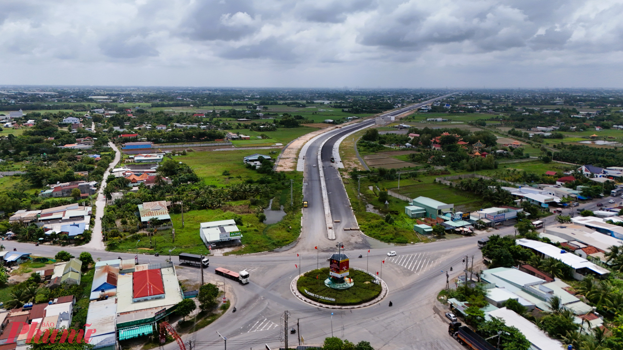 Tuyến đường nghìn tỉ này bắt đầu từ khu vực kênh Ranh giáp ranh TPHCM và kết thúc tại điểm giao giữa quốc lộ N2 và đường Hồ Chí Minh.