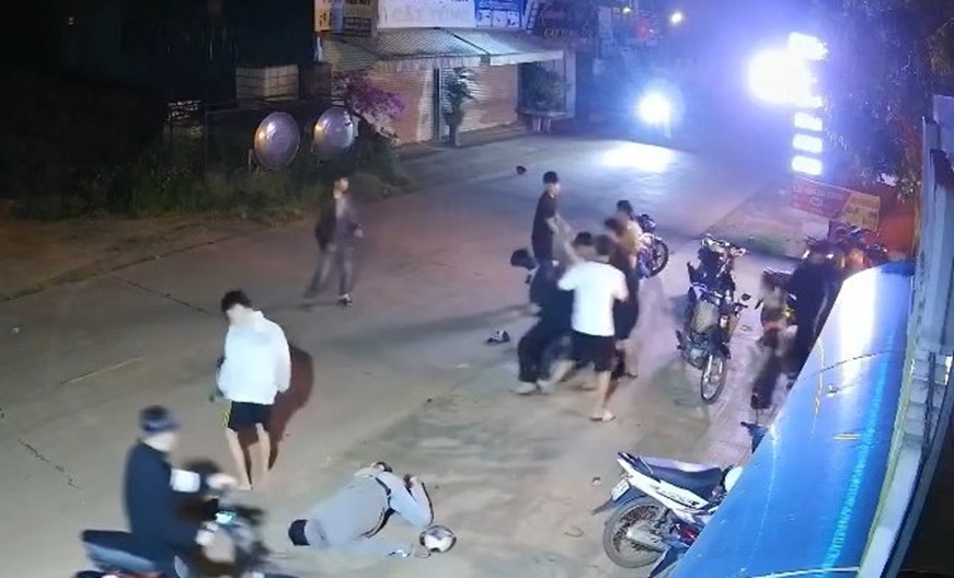 Hiện trường xảy ra vụ hỗn chiến - Ảnh: MXH