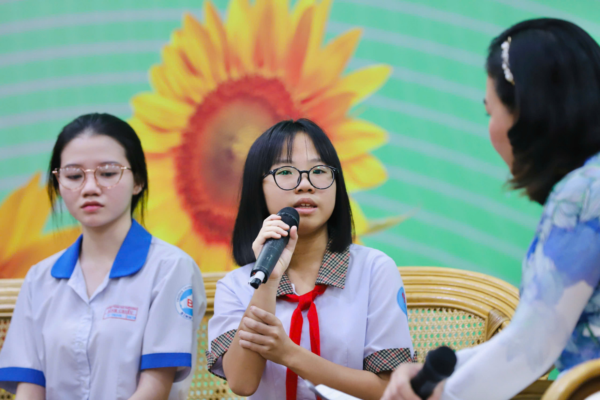 Học bổng 'Nữ sinh hiếu học vượt khó' tiếp thêm sức mạnh cho những ước mơ vươn cao Bé Trần Mai Thanh Bình