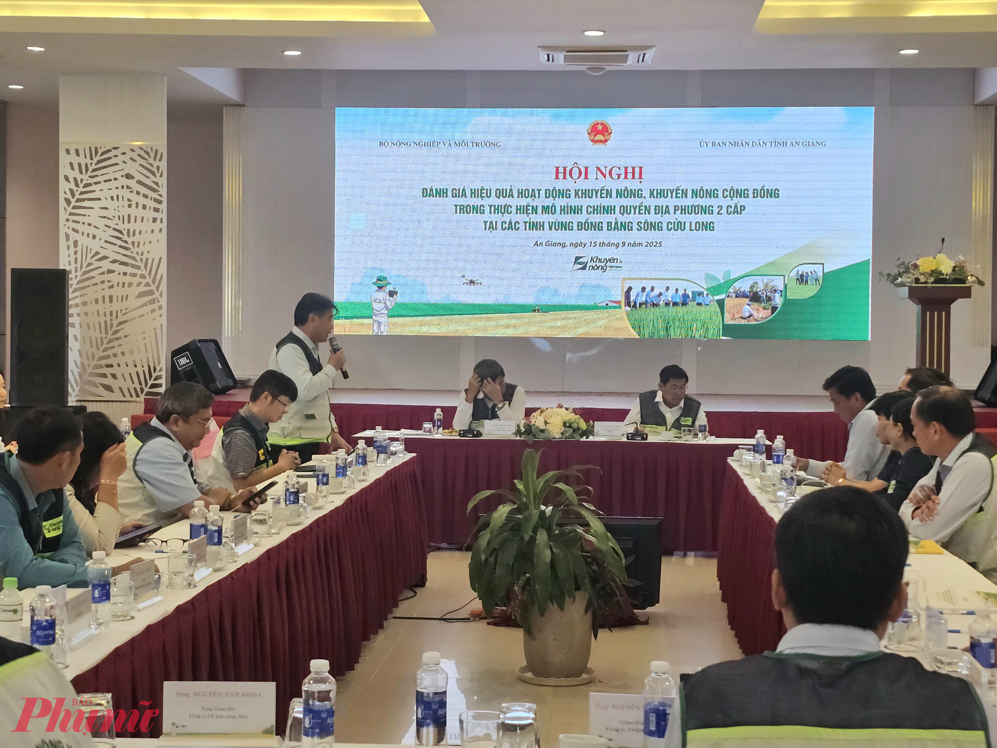 Toàn cảnh hội nghị - Ảnh Phú Hữu