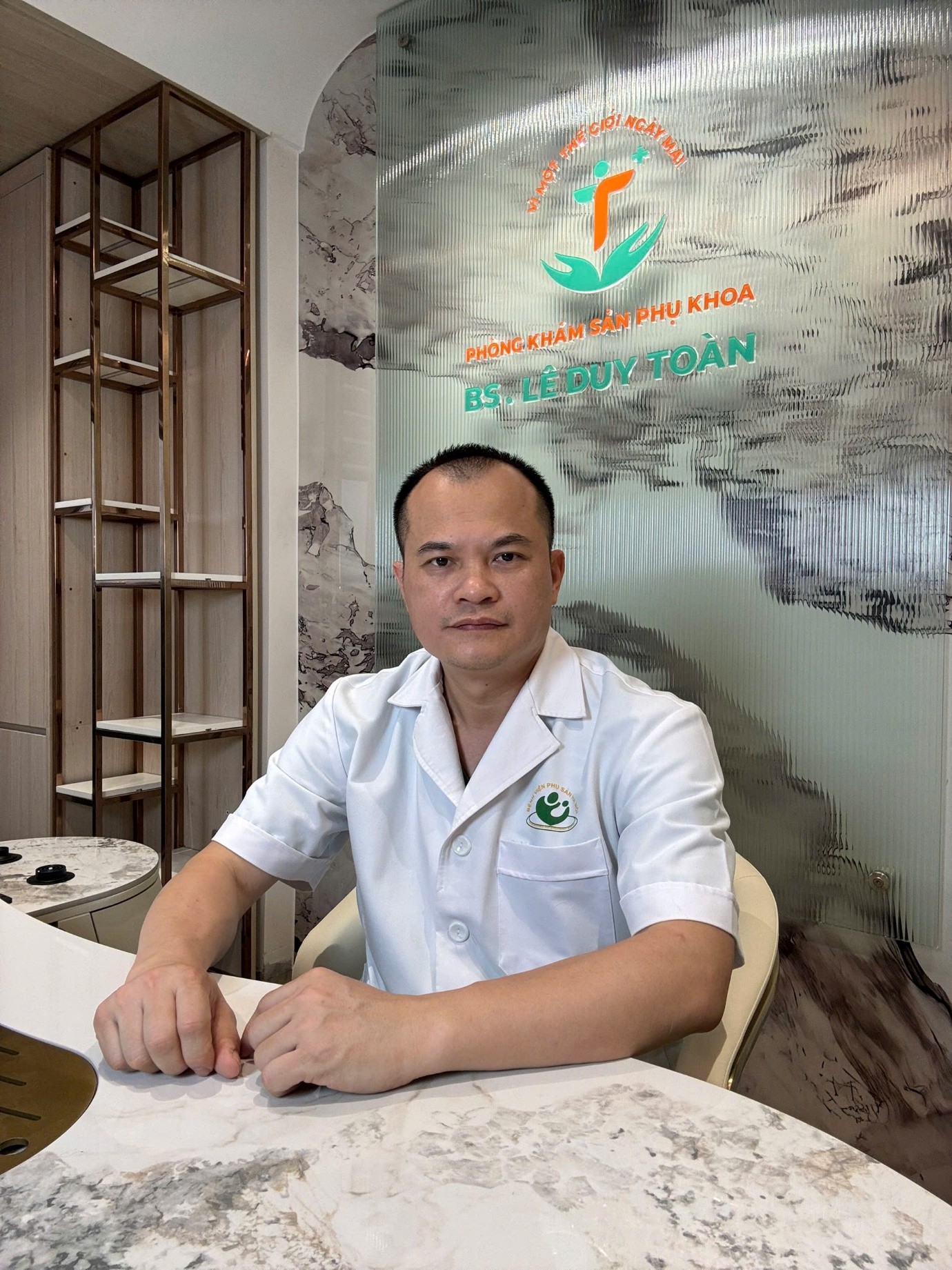Thạc sĩ, bác sĩ Lê Duy Toàn, hiện đang công tác tại Khoa Sản 4, Bệnh viện Phụ sản Hà Nội - Ảnh: Phòng khám SPK BS Lê Duy Toàn