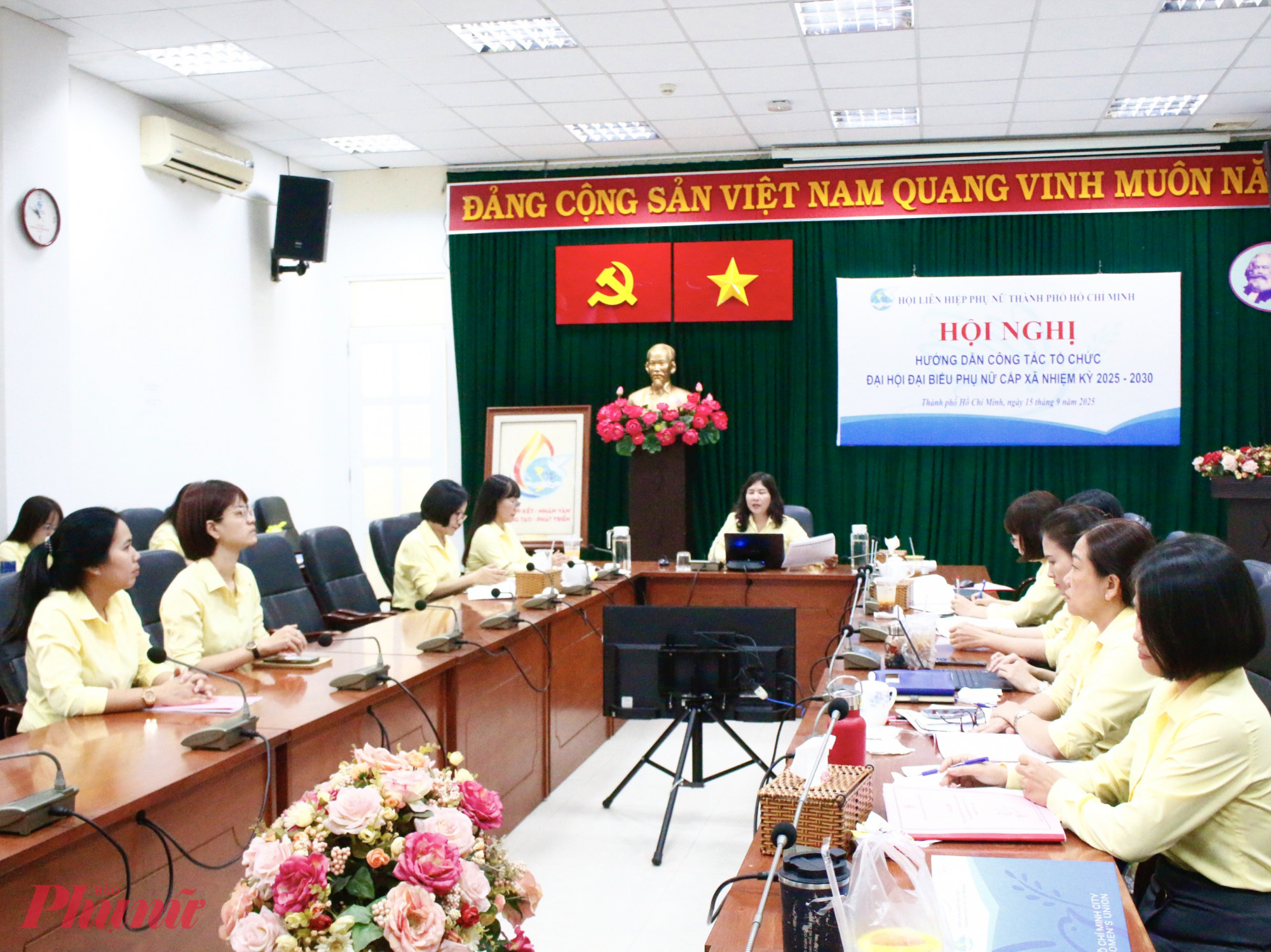 Hội nghị được tổ chức trực tiếp tại điểm cầu chính Hội LHPN TPHCM (32 Trần Quốc Thảo, phường Xuân Hoà) và trực tuyến tại 168 điểm cầu xã, phường và đặc khu
