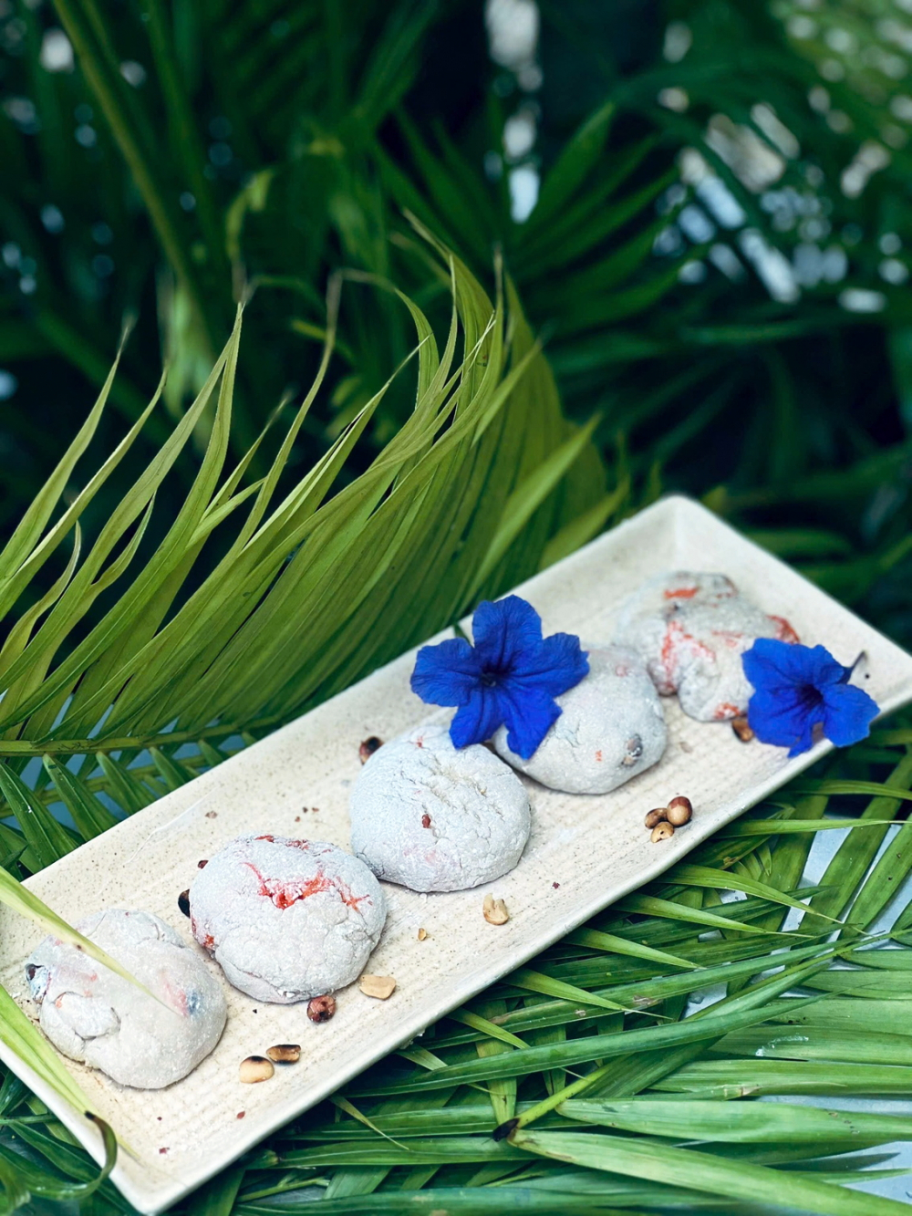 Chiếc bánh lăn góp phần cho mùa trăng thêm trọn vẹn - Ảnh do tác giả cung cấp