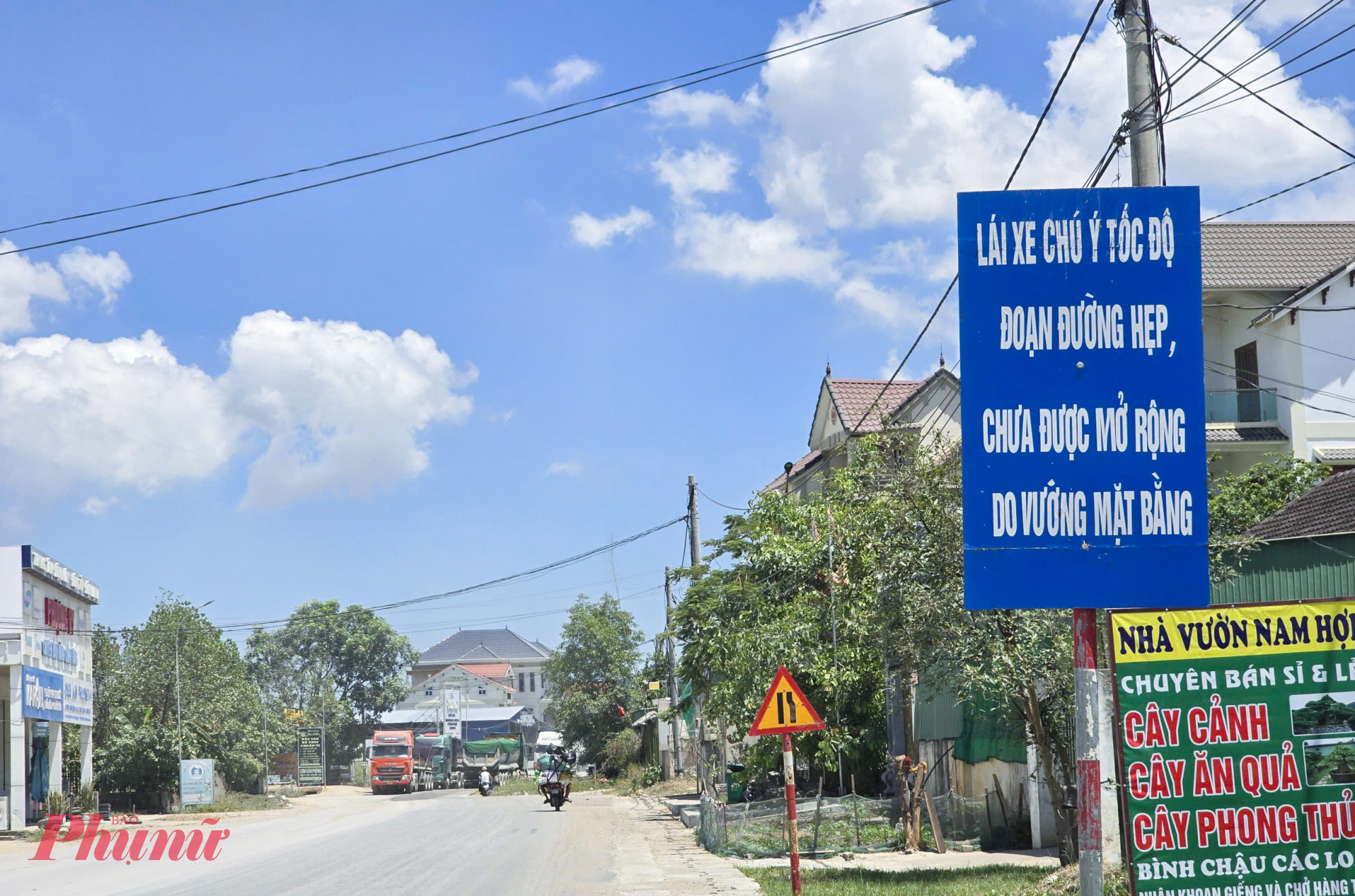 Theo báo cáo của Ban Quản lý Dự án 4, tính đến ngày 12/9, các địa phương đã bàn giao mặt bằng khoảng 54,79/55,4km (đạt 98,9%) cả trái và phải tuyến. Phần còn lại chưa bàn giao khoảng 0,6/55,4km chiếm 1,09% bao gồm 23 đoạn. Diện tích chưa bàn giao mặt bằng tập trung chủ yếu ở xã Diễn Châu, xã Minh Châu…
