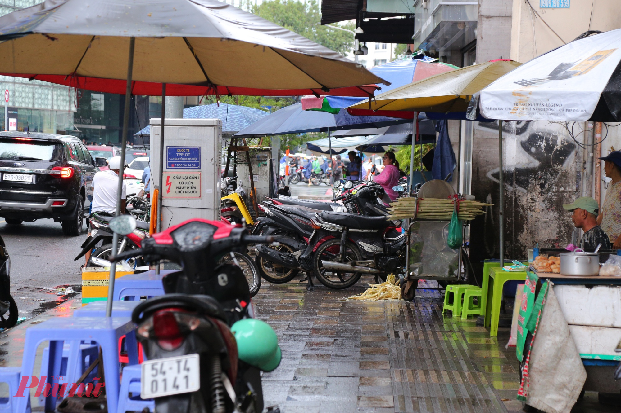 Nếu không có biện pháp quyết liệt, nguy cơ “chiến dịch giành lại vỉa hè” sẽ tiếp tục rơi vào vòng luẩn quẩn: ra quân – dẹp bỏ – tái lấn chiếm